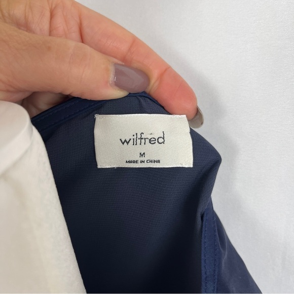 ARITZIA WILFRED Free Lune Classy Navy Blue Satin Puff Sleeve Wrap Dress Medium - Picture 4 of 13